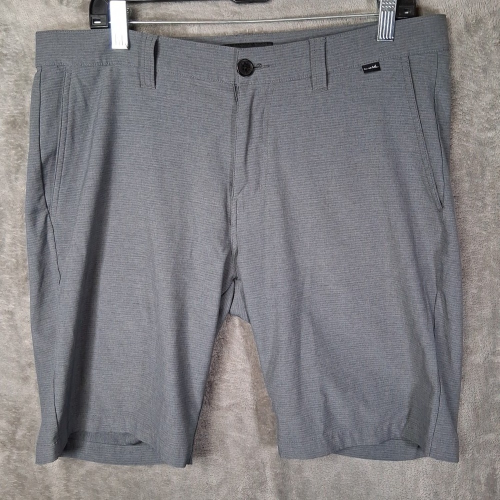 Travis Mathew Shorts Mens 34 Charcoal Gray Sand Harbor Golf Stretch  Performance